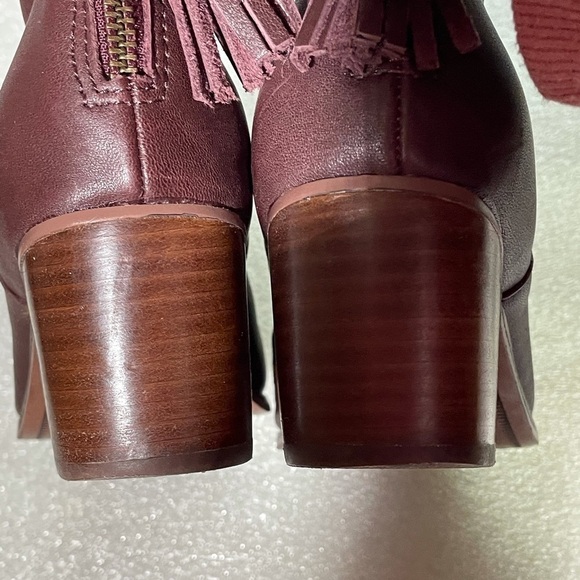 TOMS Womens Leila Oxblood Red leather boot bootie Carpe Diem 7.5 Tassel - Picture 7 of 12